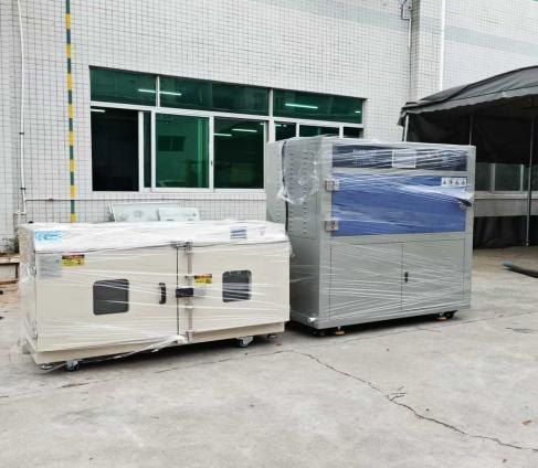 紫外老化箱送貨深圳客戶公司